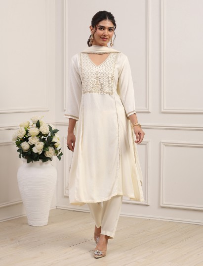 White zardosi embellished graceful ethnic statement